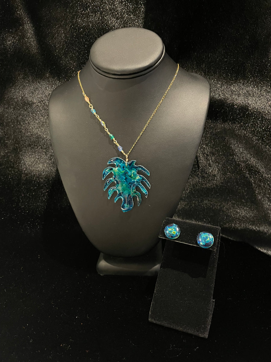 CR Gar Handmade Necklaces