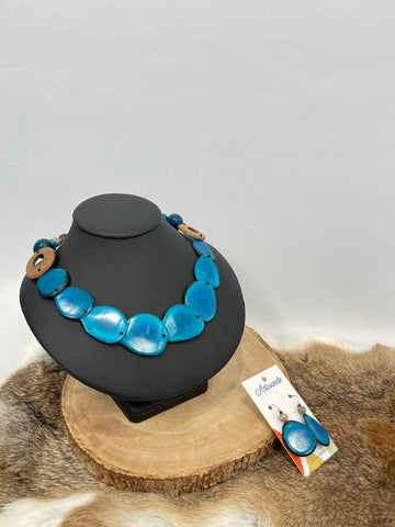 PA E&J Blue Oval Beads Necklaces