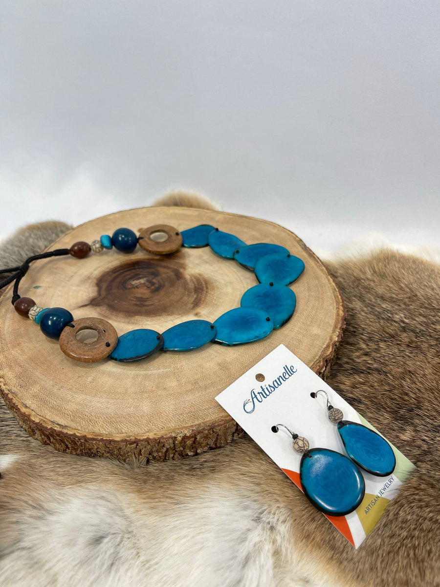 PA E&J Blue Oval Beads Necklaces