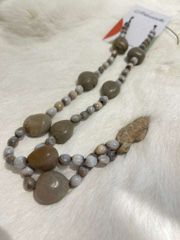 PA DIN Traditional Ngabe Seed Necklace