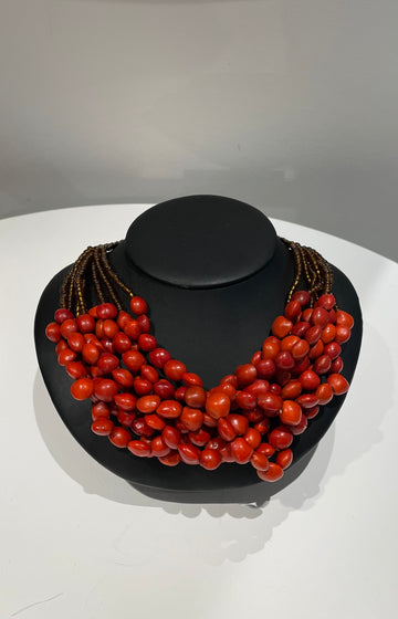 Pan red seeds necklace